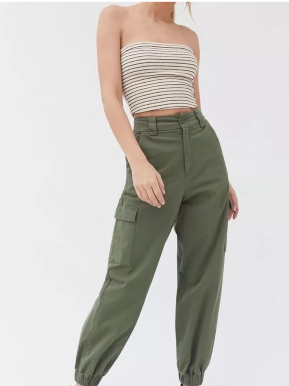 BDG Cargo High Waisted Pants from
Urban Outfitters Size M Green